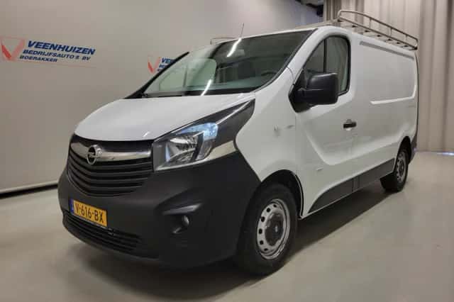 Opel Vivaro (2016) thumbnail 2