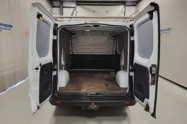 Opel Vivaro (2016) thumbnail 6