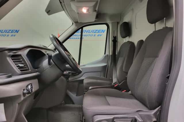 Ford Transit (2022) thumbnail 5