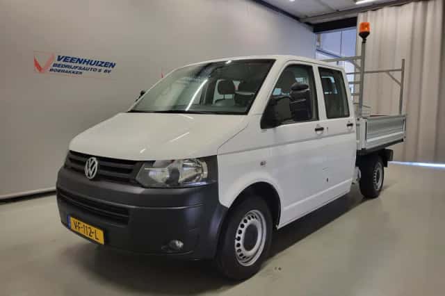 Volkswagen Transporter (2013) thumbnail 2