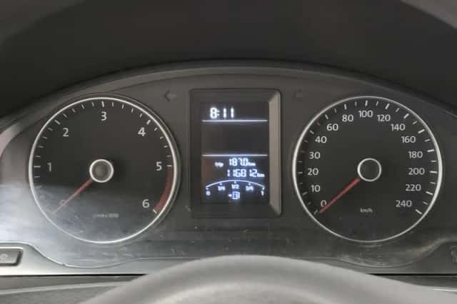 Volkswagen Transporter (2013) thumbnail 11