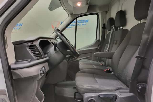 Ford Transit (2020) thumbnail 5