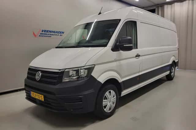Volkswagen Crafter (2021) thumbnail 2