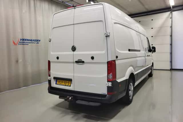Volkswagen Crafter (2021) thumbnail 3