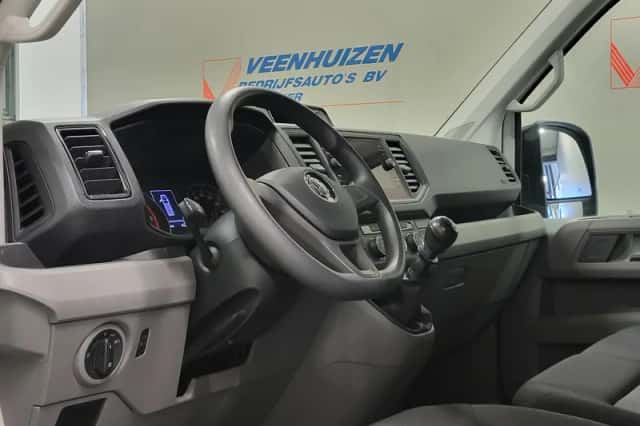 Volkswagen Crafter (2021) thumbnail 4