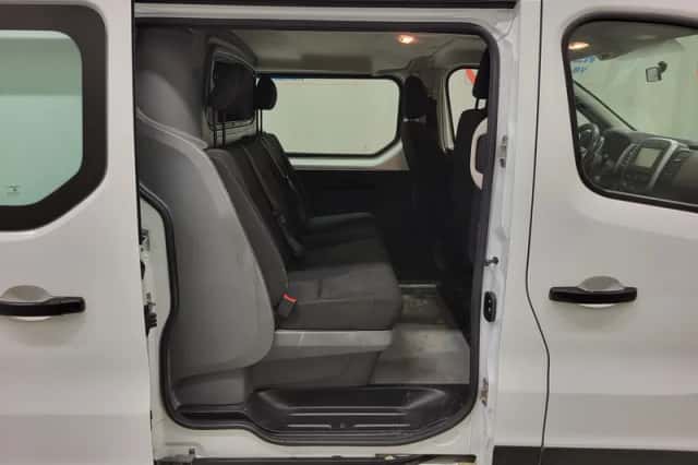 Renault Trafic (2015) thumbnail 7