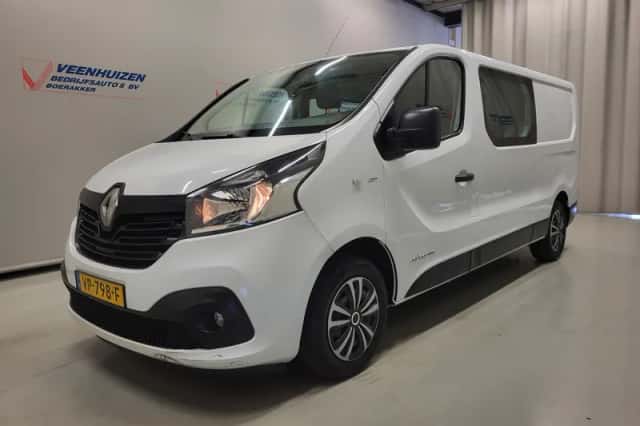 Renault Trafic (2015) thumbnail 2