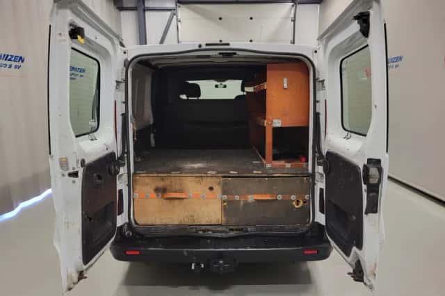 Renault Trafic (2015) thumbnail 6