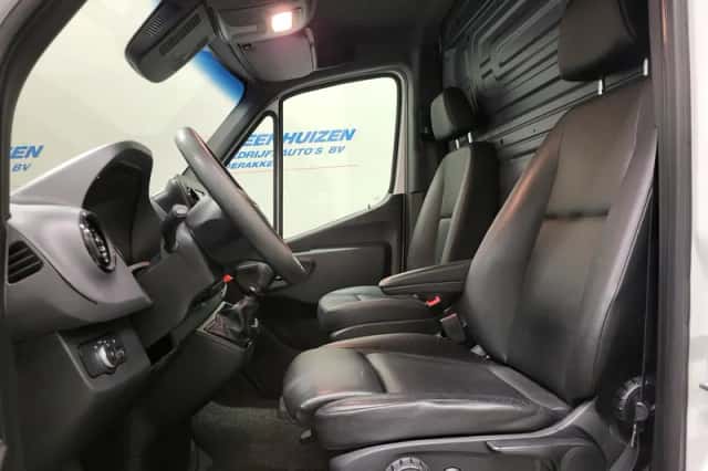 Mercedes-Benz Sprinter (2021) thumbnail 5