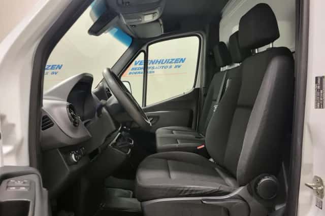 Mercedes-Benz Sprinter (2021) thumbnail 5