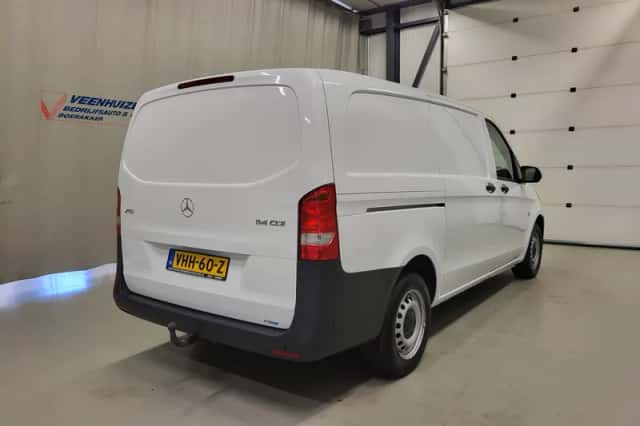 Mercedes-Benz Vito (2021) thumbnail 3