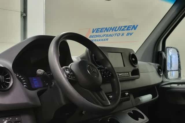 Mercedes-Benz Sprinter (2022) thumbnail 4