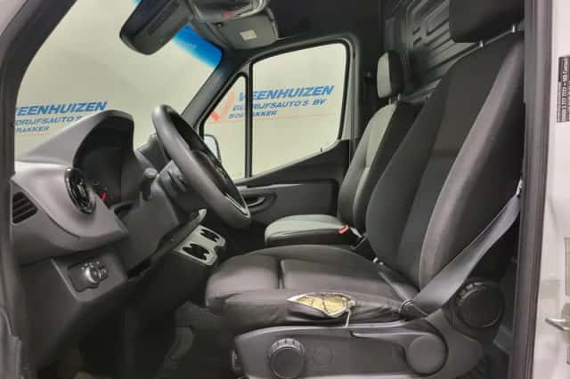 Mercedes-Benz Sprinter (2022) thumbnail 5