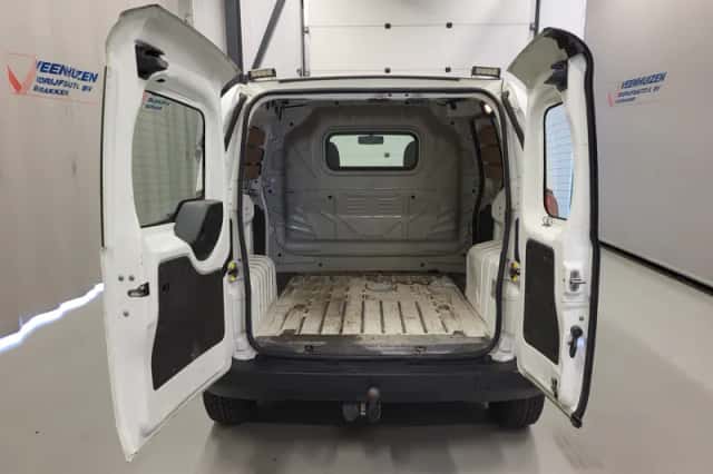 Peugeot Bipper (2010) thumbnail 6