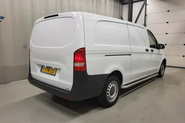 Mercedes-Benz Vito (2019) thumbnail 3