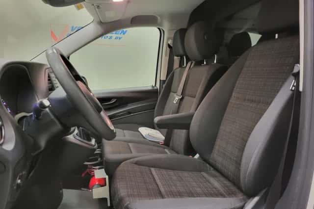 Mercedes-Benz Vito (2019) thumbnail 5