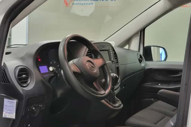 Mercedes-Benz Vito (2019) thumbnail 4