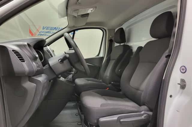 Renault Trafic (2020) thumbnail 5