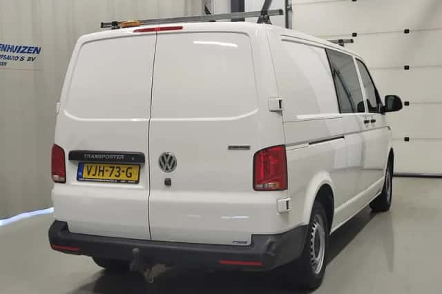 Volkswagen Transporter (2021) thumbnail 3
