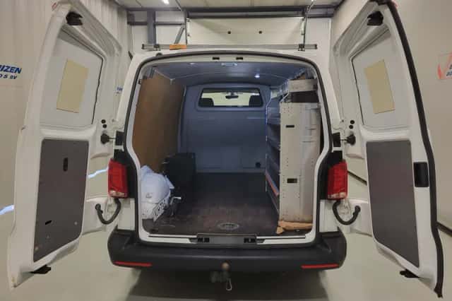 Volkswagen Transporter (2021) thumbnail 6