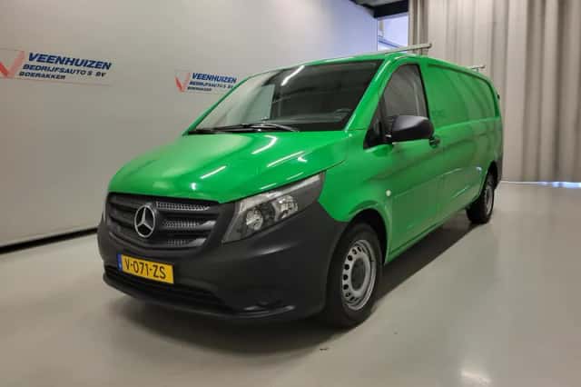 Mercedes-Benz Vito (2019) thumbnail 2