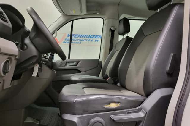 Volkswagen Crafter (2018) thumbnail 5