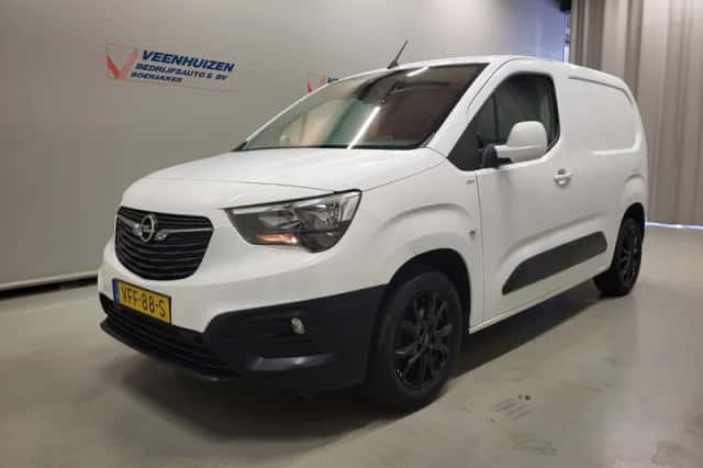 Opel Combo (2020) thumbnail 2
