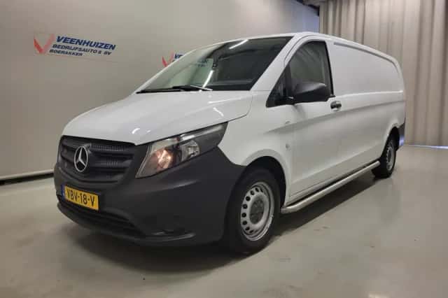 Mercedes-Benz Vito (2019) thumbnail 2