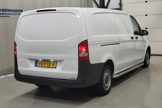 Mercedes-Benz Vito (2019) thumbnail 3