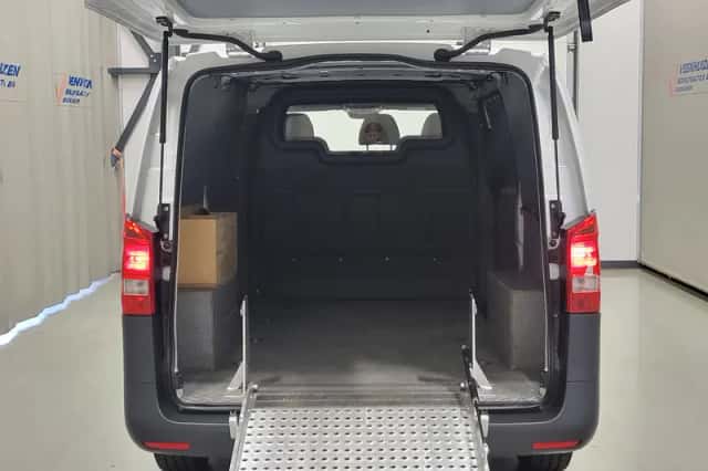 Mercedes-Benz Vito (2019) thumbnail 6