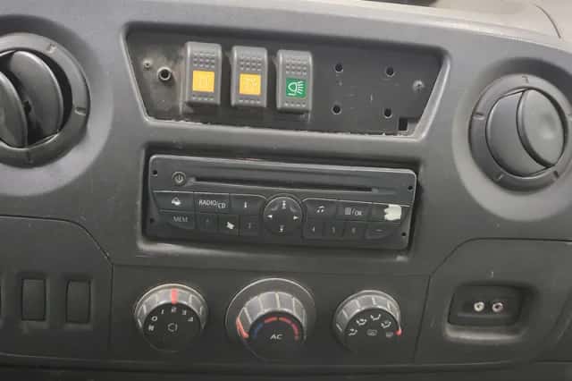 Renault Master (2010) thumbnail 11