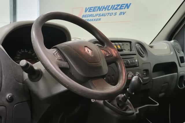 Renault Master (2010) thumbnail 4