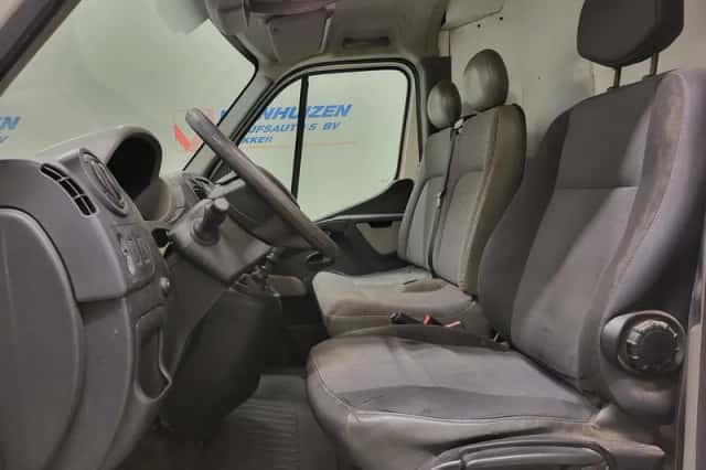 Renault Master (2010) thumbnail 5