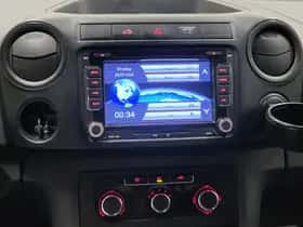 Volkswagen Amarok (2012) thumbnail 12