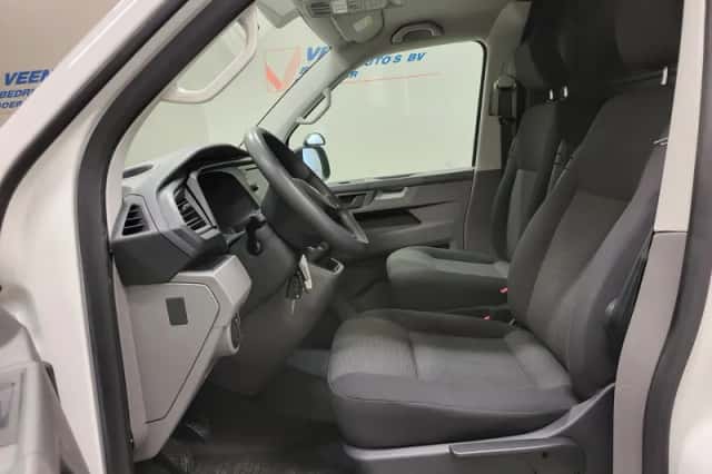 Volkswagen Transporter (2020) thumbnail 5