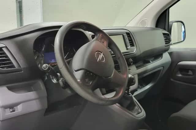 Opel Vivaro (2020) thumbnail 4
