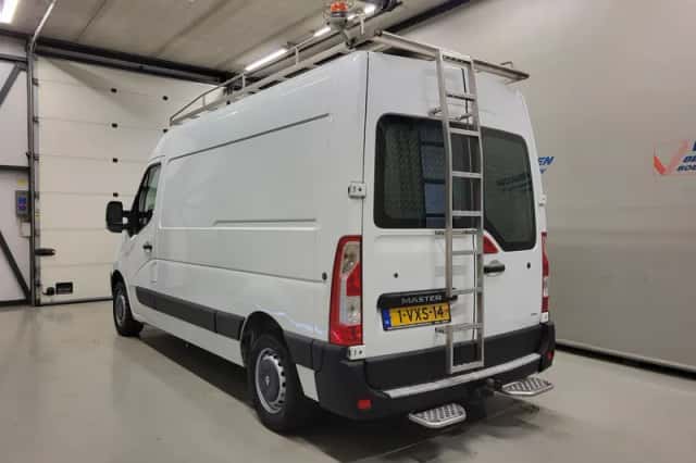 Renault Master (2012) thumbnail 15