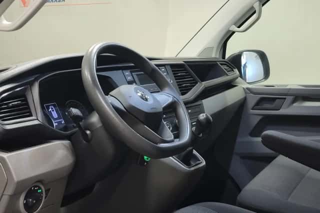 Volkswagen Transporter (2020) thumbnail 4