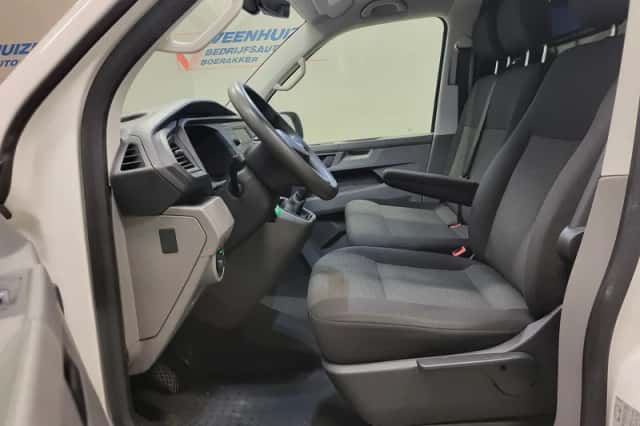 Volkswagen Transporter (2020) thumbnail 5
