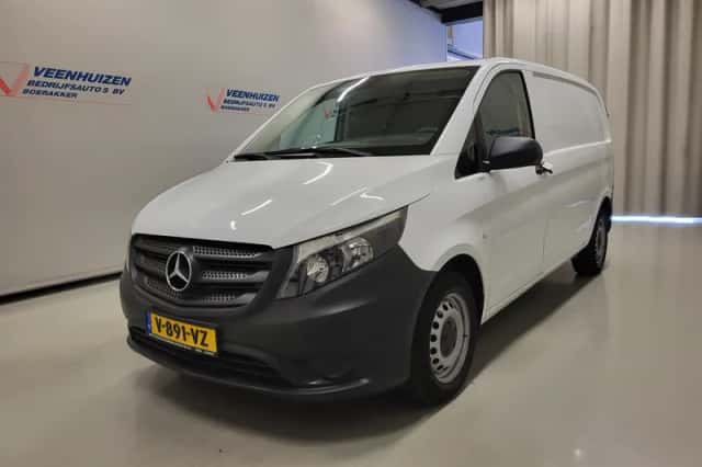 Mercedes-Benz Vito (2019) thumbnail 2