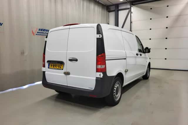 Mercedes-Benz Vito (2019) thumbnail 3