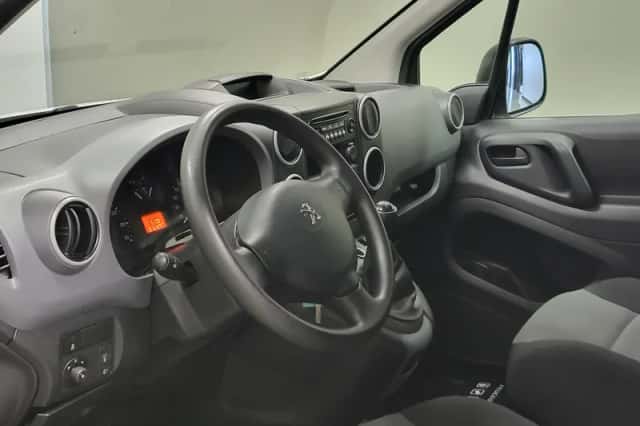 Peugeot Partner (2018) thumbnail 4