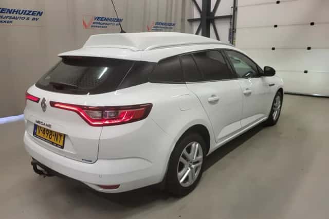 Renault Mégane (2018) thumbnail 3