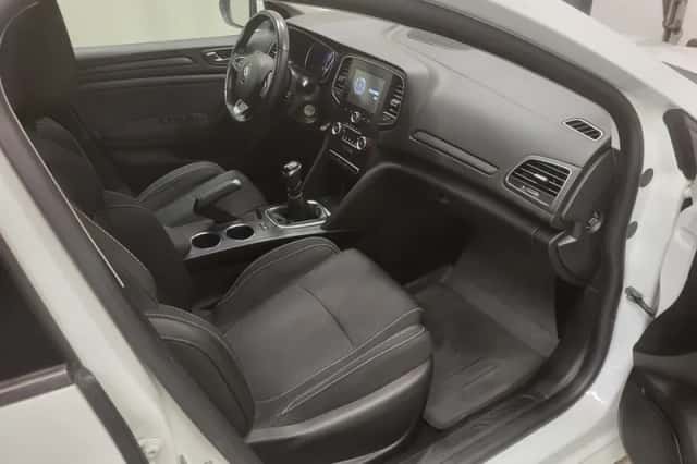 Renault Mégane (2018) thumbnail 5
