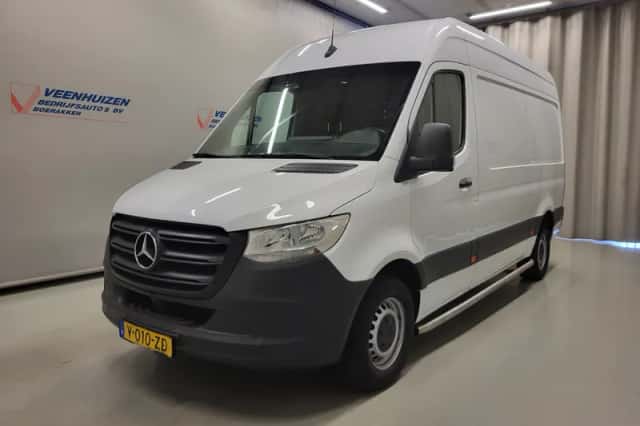 Mercedes-Benz Sprinter (2019) thumbnail 2
