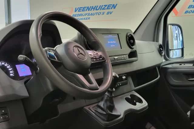 Mercedes-Benz Sprinter (2019) thumbnail 4
