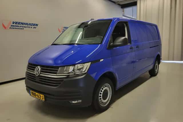 Volkswagen Transporter (2020) thumbnail 2