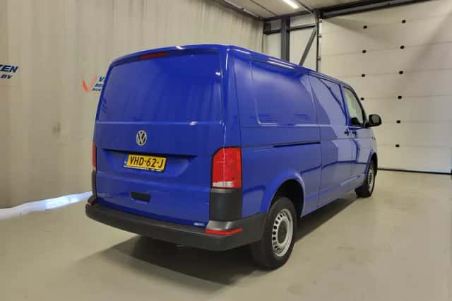 Volkswagen Transporter (2020) thumbnail 3