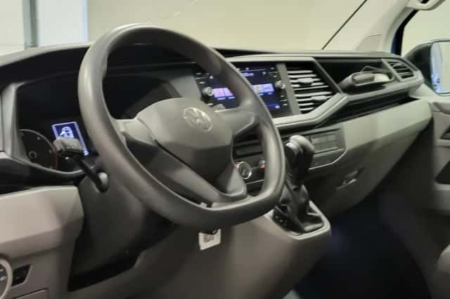 Volkswagen Transporter (2020) thumbnail 4