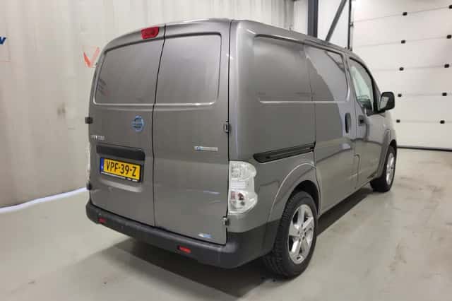 Nissan E-NV200 (2014) thumbnail 3
